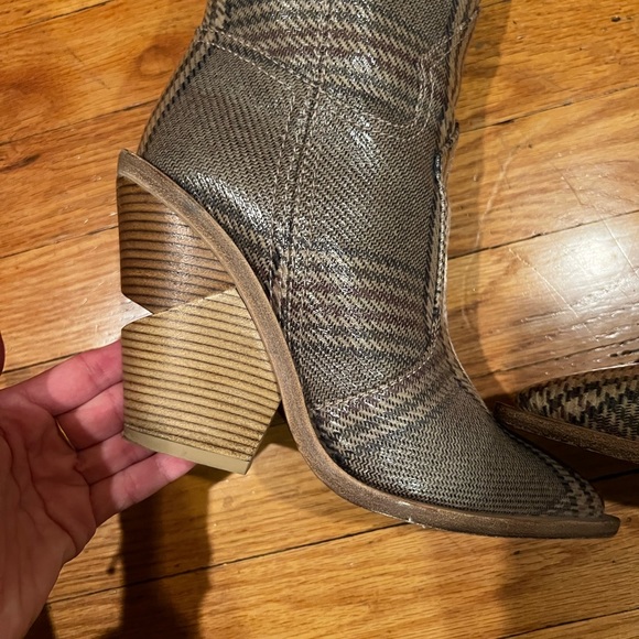 FENDI PLAID LONG COWBOY BOOTS WESTERN - Picture 3 of 16